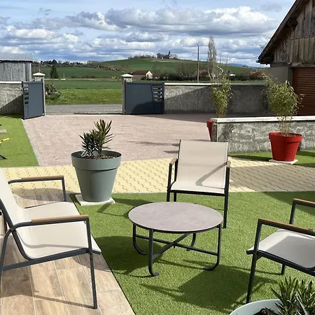 Holiday home Paisible 6 Pers Proche Vichy Et Clermont-ferrand - Fr-1-489-566 *