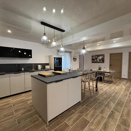 Moderne 3 Epis A Cognat-lyonne, 6 Pers, Charme Et Confort - Fr-1-489-566 Cognat-Lyonne