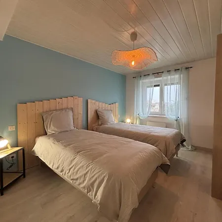 Moderne 3 Epis A Cognat-lyonne, 6 Pers, Charme Et Confort - Fr-1-489-566 Vakantiehuis